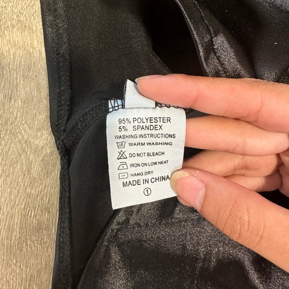 strapless crop corset top - Picture 2 of 3